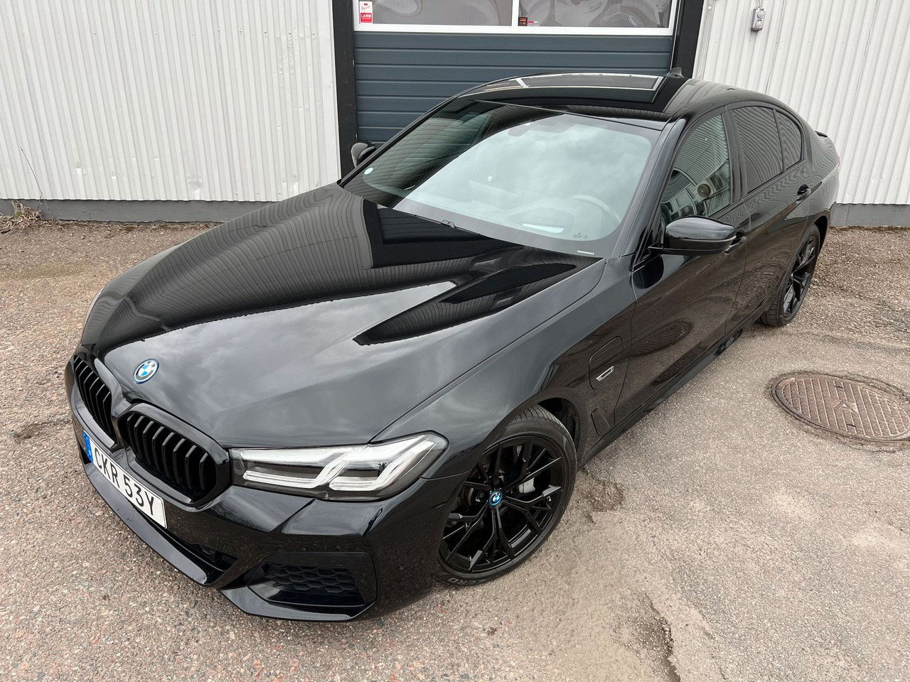 BMW 545 e xDrive Sedan M-Sport Innovation