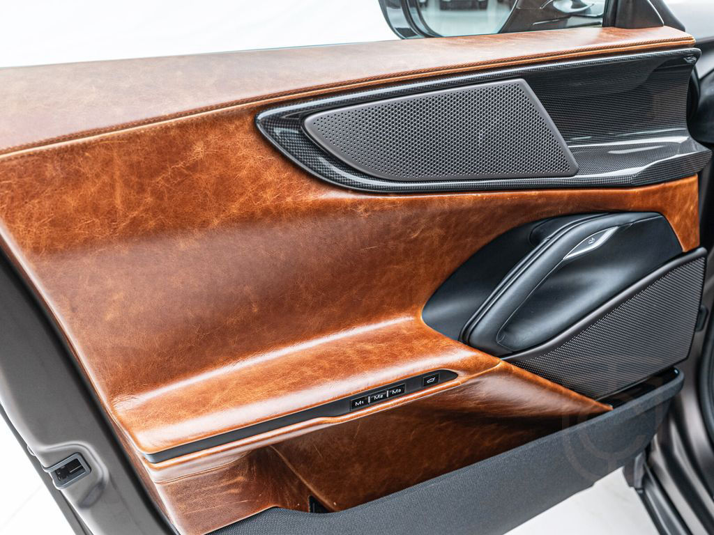 Ferrari Purosangue Tailor Made*Carbon*Massage Seats