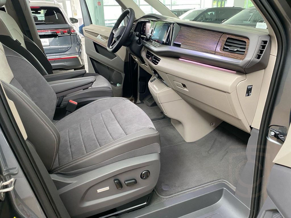 Volkswagen Multivan 2,0 TDI LÜ DSG*Nav*AHK*Pano*StHz*IQ.Lig