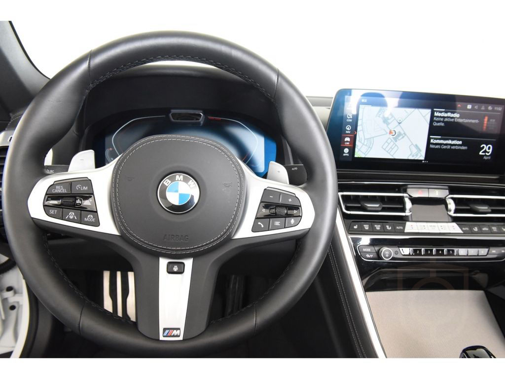 BMW 840 i Cabrio Soft-Close Multifunktionssitze Nack