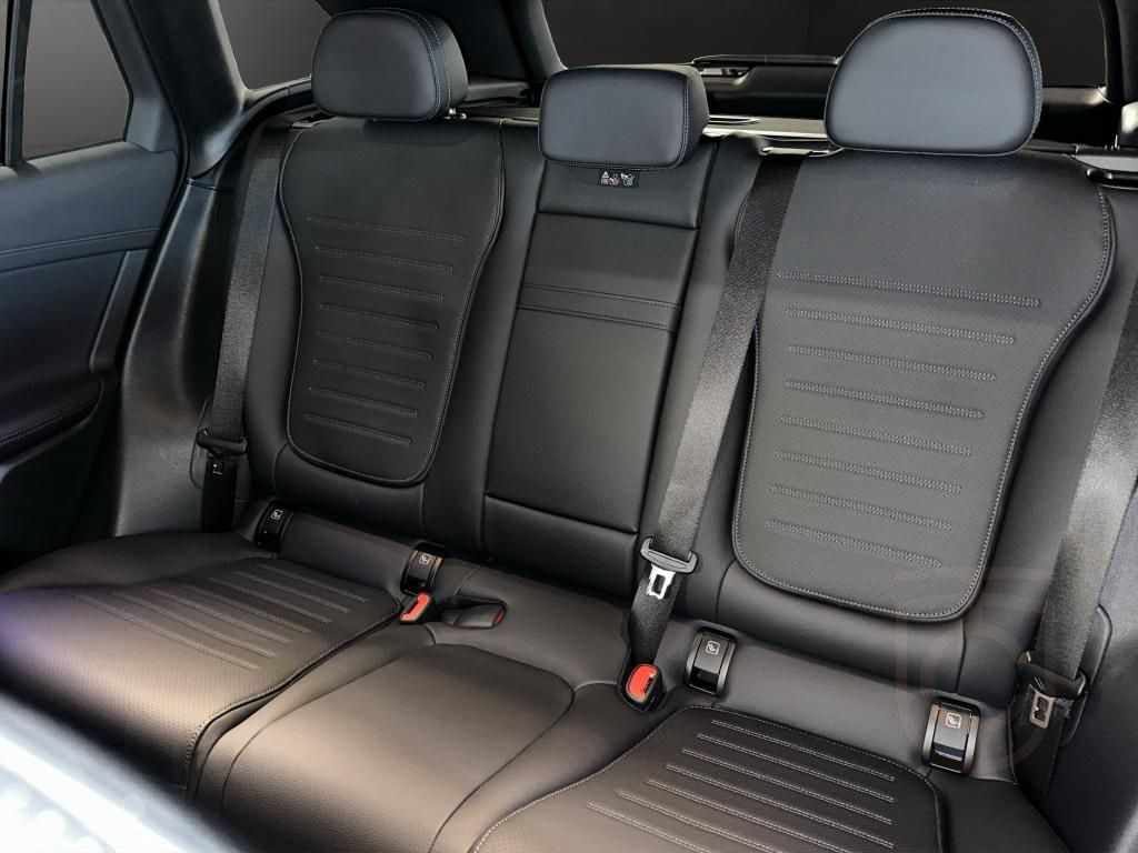 Mercedes-Benz GLC 300 e 4M EDITION AMG DISTRONIC PANO 360° AHK