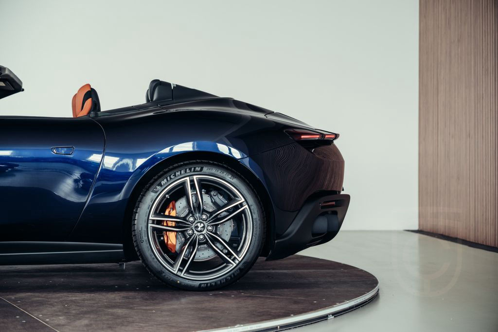 Ferrari Roma Spider, Blu America, Terra Antica, MwSt.
