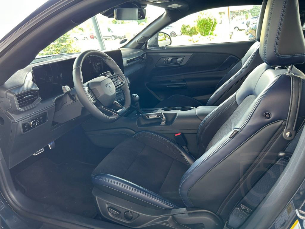 Ford Mustang Dark Horse V8+NAV+DAB+B&O+iACC+BLIS+PDC+