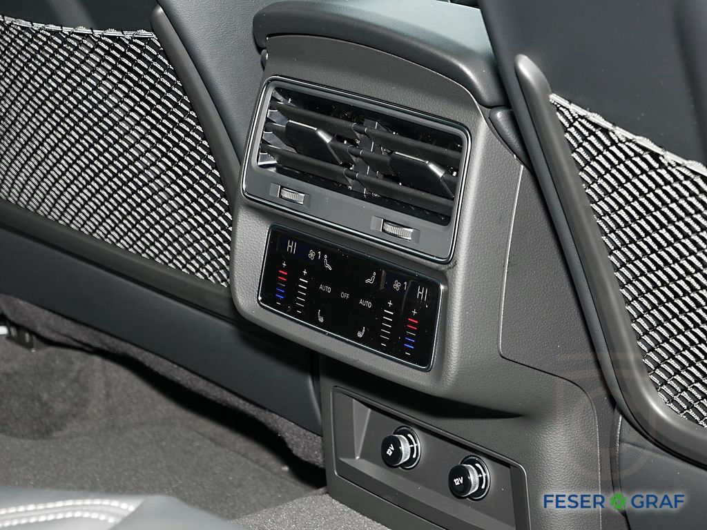 Audi SQ8 TFSI qu. competition AHK Matrix Pano Standh.