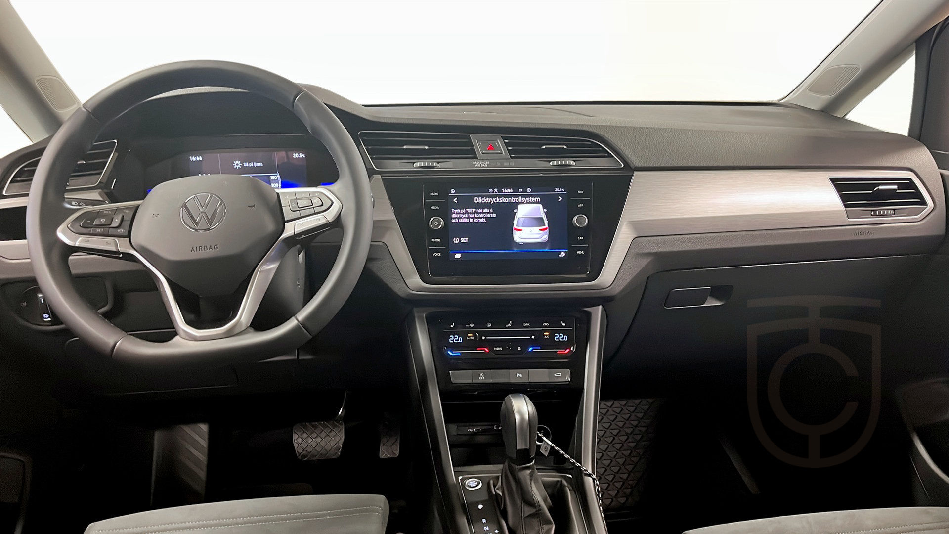 Volkswagen Touran 7-seater