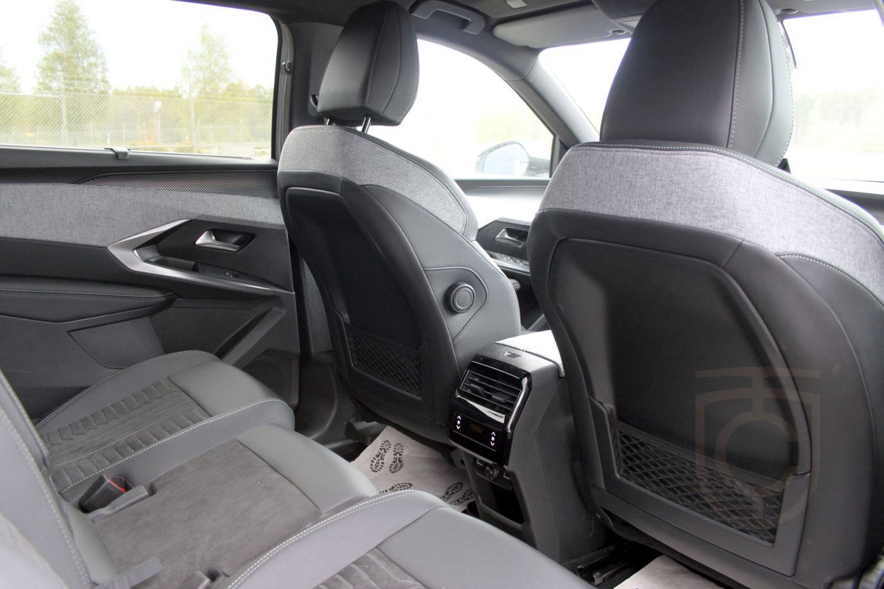 Peugeot 5008 GT HYBRID