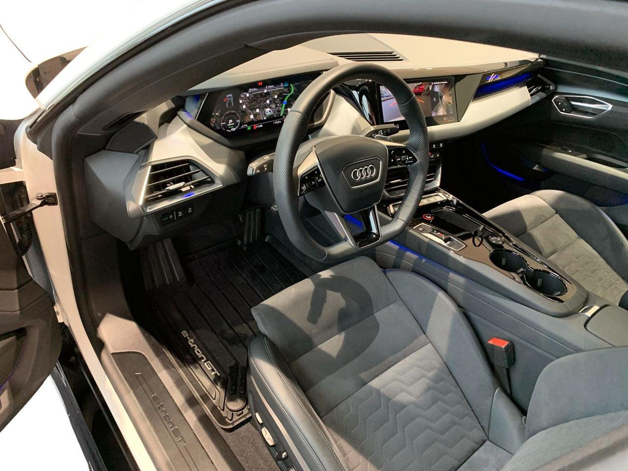 Audi E-Tron GT quattro