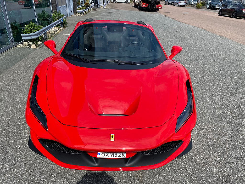 Ferrari F8 Spider 3.9 V8 DCT Euro 6 720hk "SVENSKSÅLD"