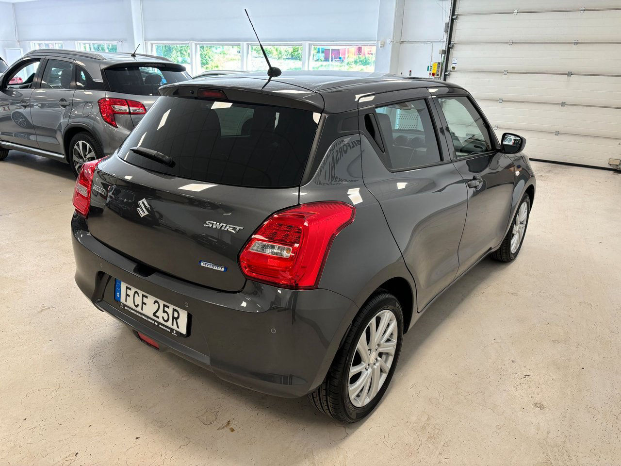 Suzuki Swift 1.2 Select Automat CVT Hybrid