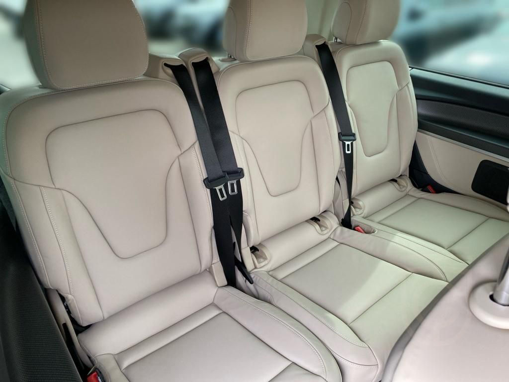 Mercedes-Benz V 300 d long 4x2 *AMG*Avantgarde*Night*AHK*Navi