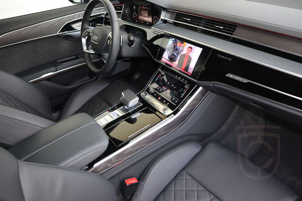 Audi A8L 60 TFSIe lang S-Line BLACK-P./5-SITZER/VOLL