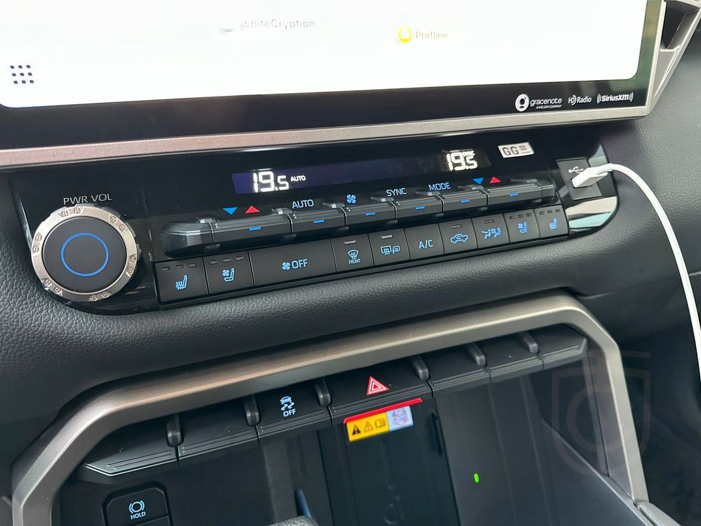 Toyota Tundra Crew Max Limited Hybrid Extra Lange