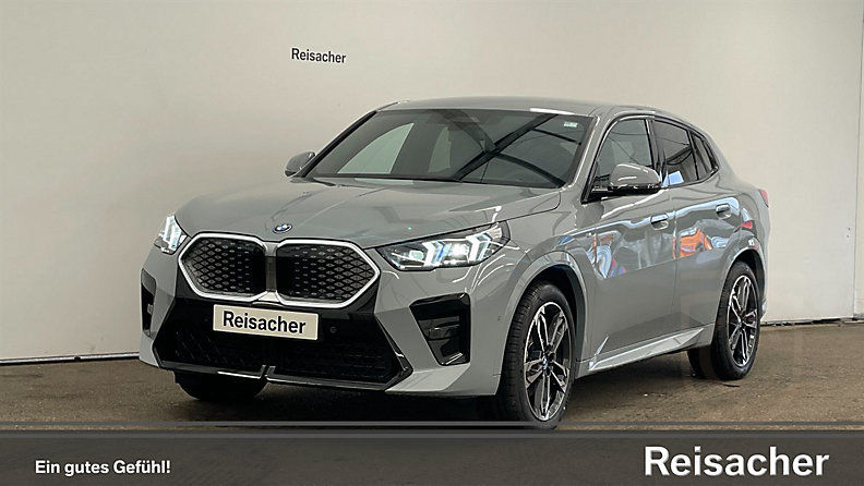 BMW iX2 xDrive30