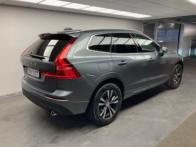 Volvo XC60 T4 Momentum Advanced Edition