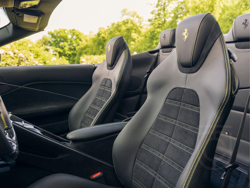 Ferrari Roma Spider 3.9 V8 Grigio Scuro, Side Display, C