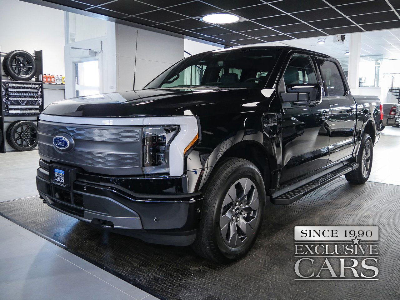 Ford F-150  F150 Lightning Lariat Extended Range