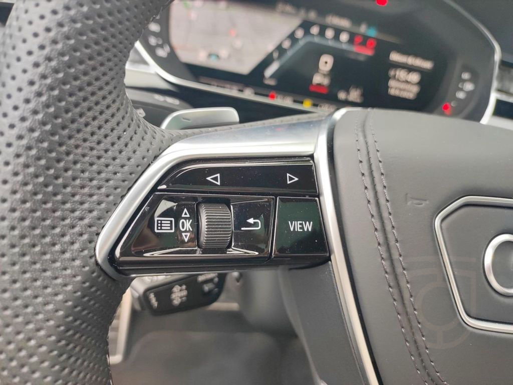 Audi S8 *PANO*StdHz*MATRIX*HuD*B&O*AHK*360°*