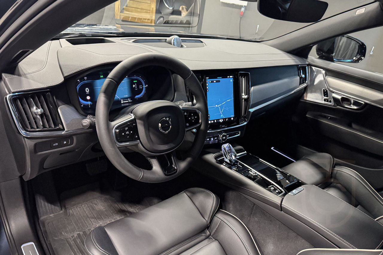Volvo S90 Recharge T8 AWD Ultimate Dark
