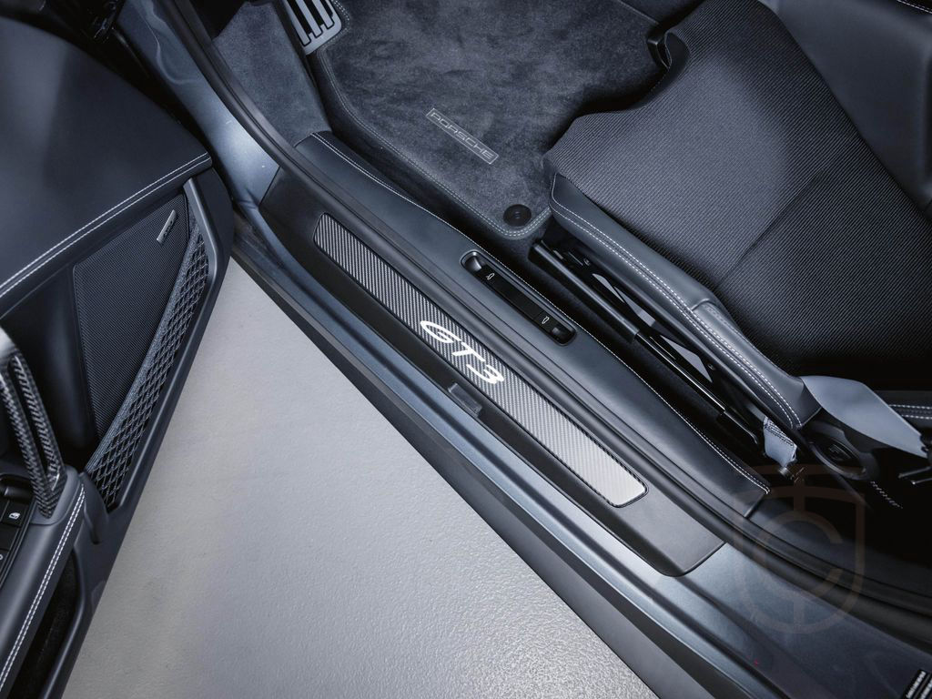 Porsche 911 GT3 mit Touring Paket Leichtbau Lift Chrono
