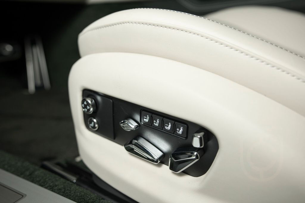 Bentley Flying Spur Azure Hybrid