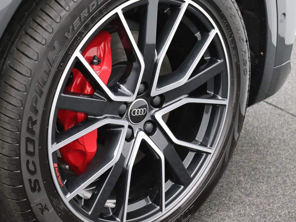 Audi Q5 50TFSIe S-Line 299PS S-Tronic Luft Matrix AHK