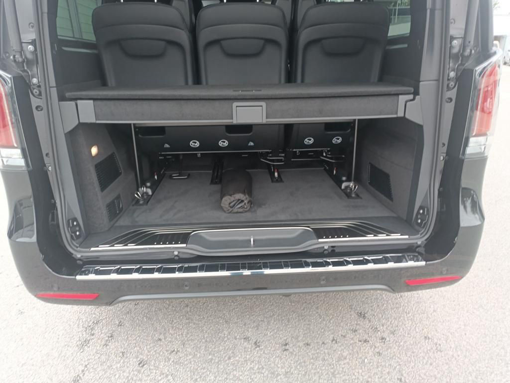 Mercedes-Benz V 300 d Avantgarde 4x4 AMG+AHK2,5+Sthzg+Distr