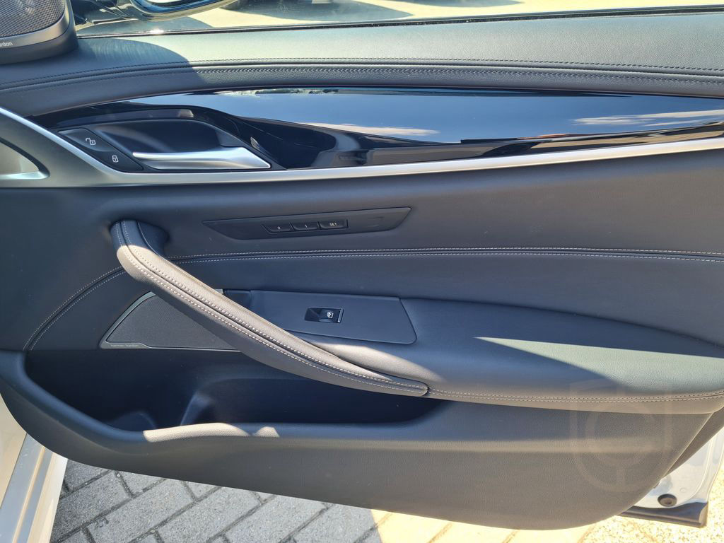 ALPINA B5 Touring Flotter Familien-Kombi :-) 322 Km/h