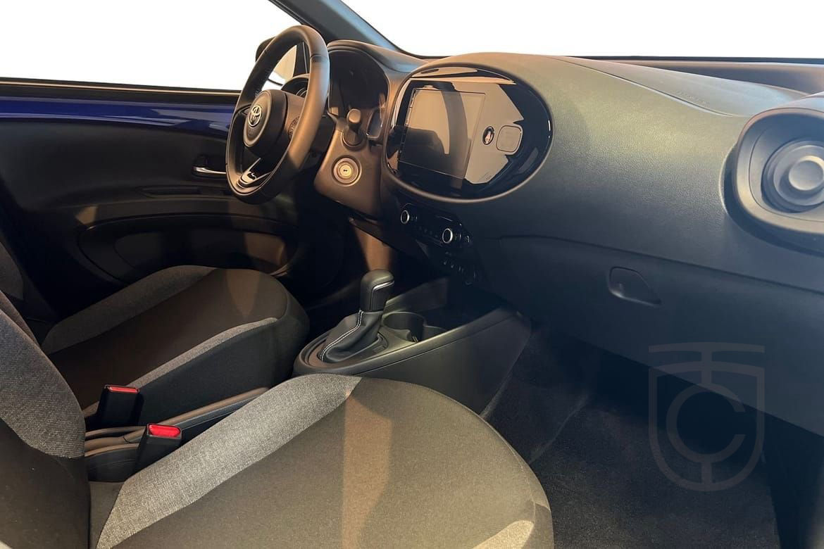 Toyota Aygo X 1.0 Automat Play Comfort & Style Pack