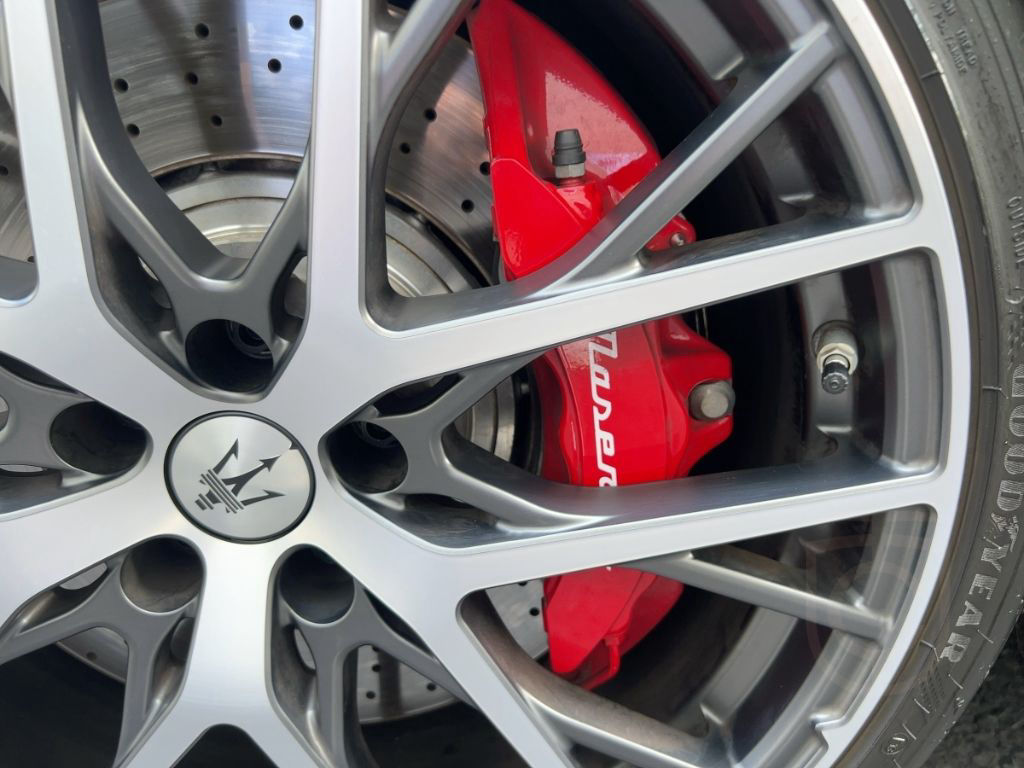 Maserati GranTurismo TROFEO MY24 550PS CARBON - MATT - VO