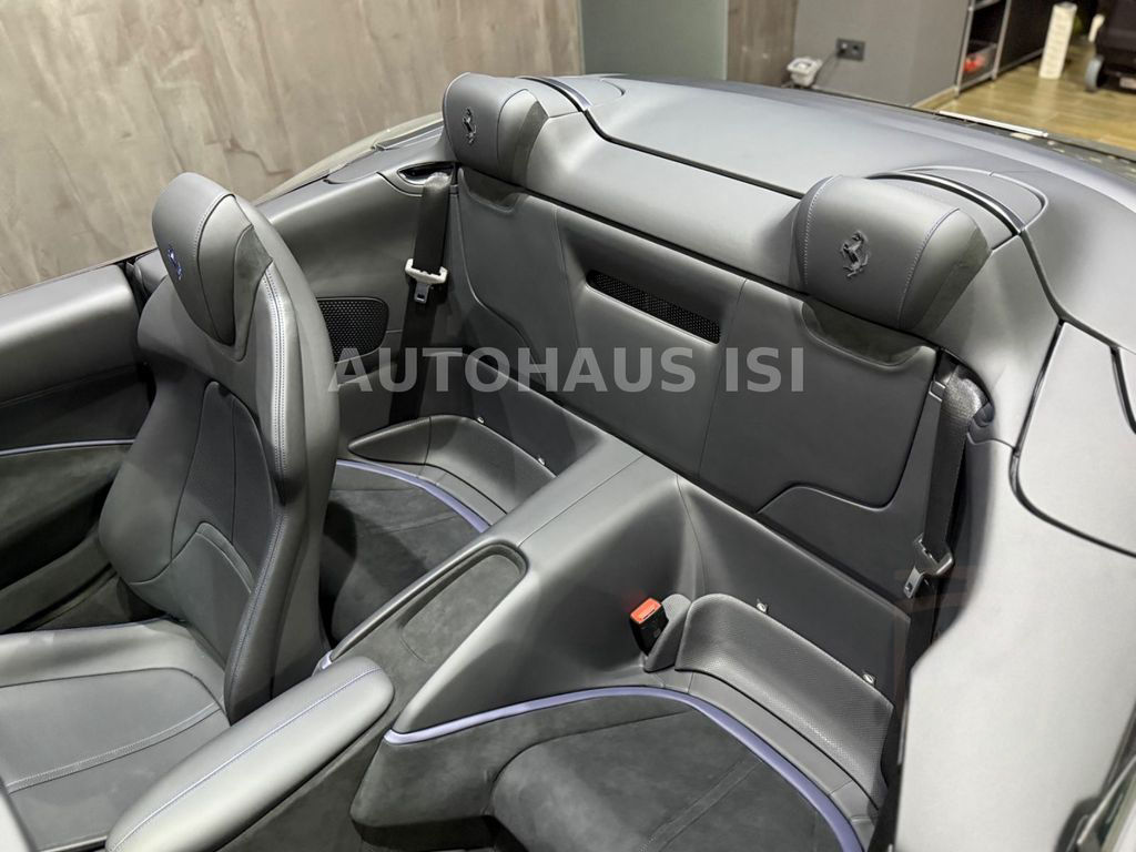 Ferrari Roma Spider GRIGIO SCURO,CARBON-LED,ADAS