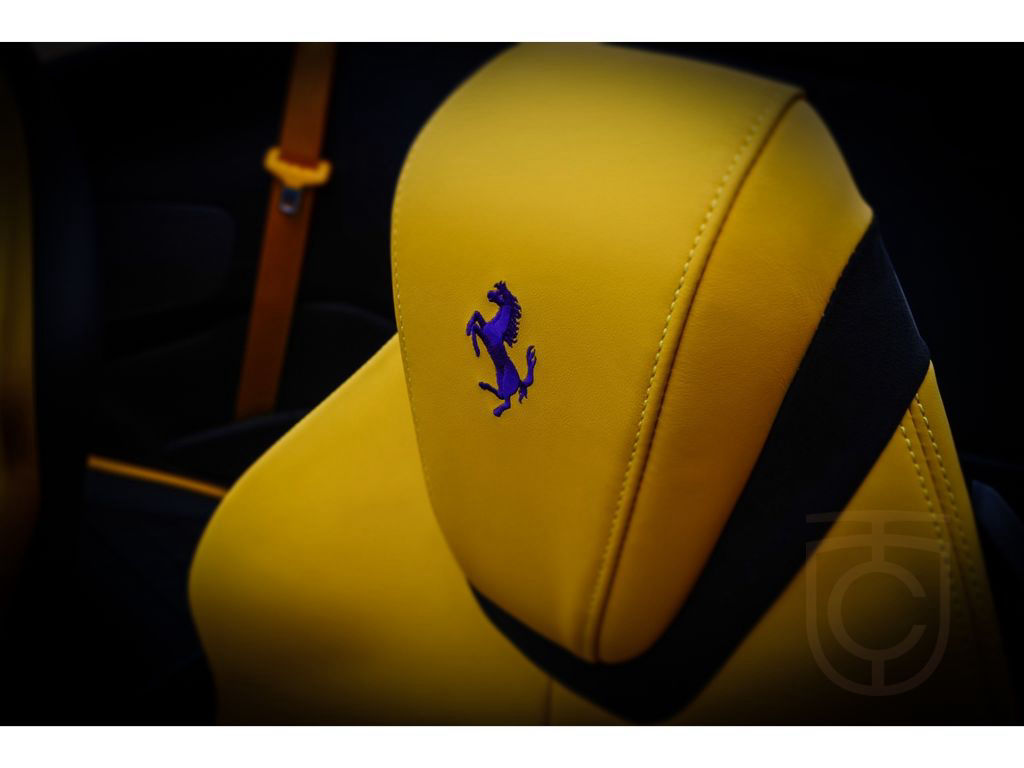 Ferrari Roma Spider *Carbon+LED*MagneRide*Passenger-Disp