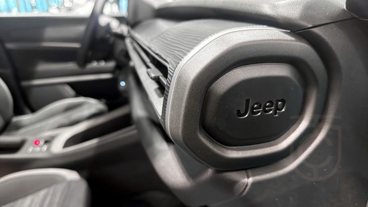 Jeep Avenger AVENGER LONGITUDE MHEV T3 1.2 100HP DC