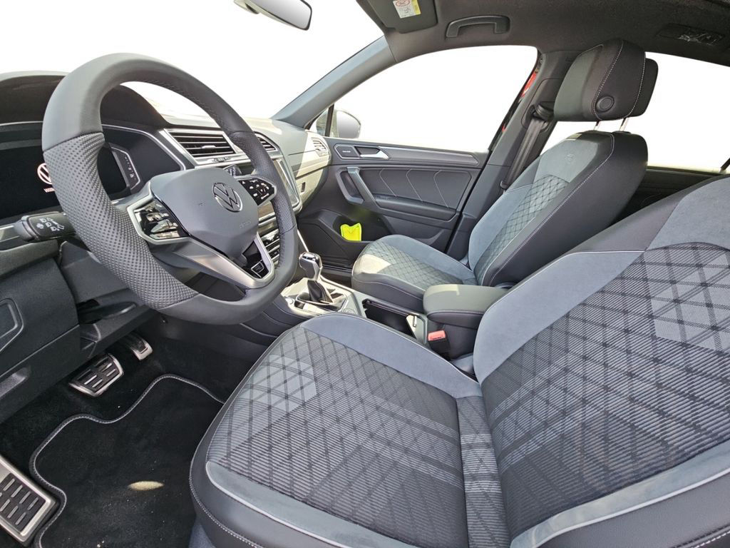 Volkswagen Tiguan Allspace R-Line 2.0 TDI 4M DSG AHK/PANO/3