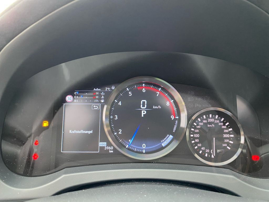 Lexus RC F Advantage *V8 Saugmotor 464PS*Mark Levinson