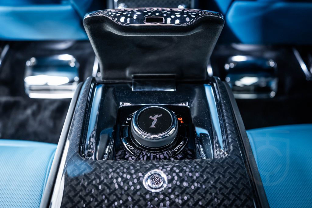 Rolls-Royce Cullinan Black Badge *Turchese*
