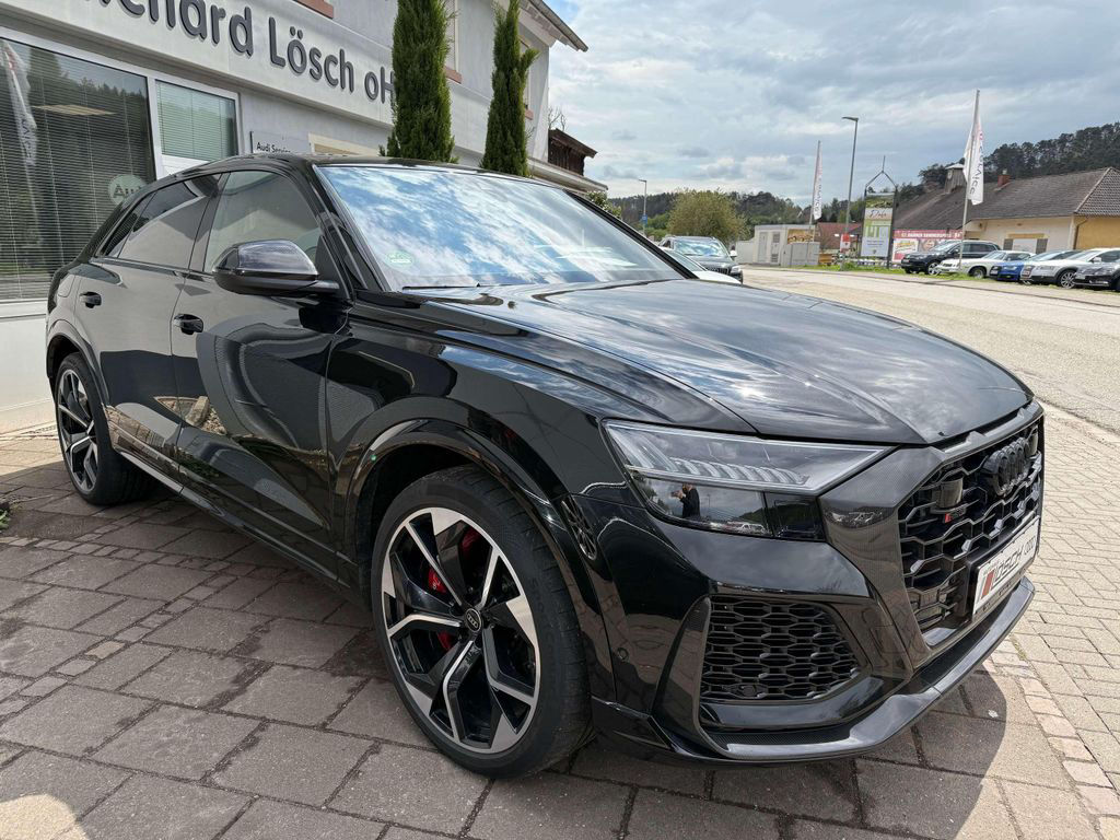 Audi RS Q8 AGA01-27-150tkm/B O/NACHTSICHT/305KMH/STAN