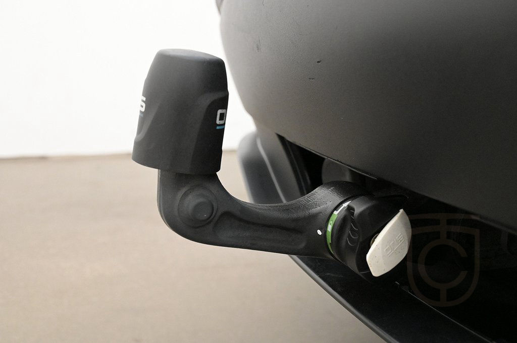 Tesla Model Y Standard Range RWD