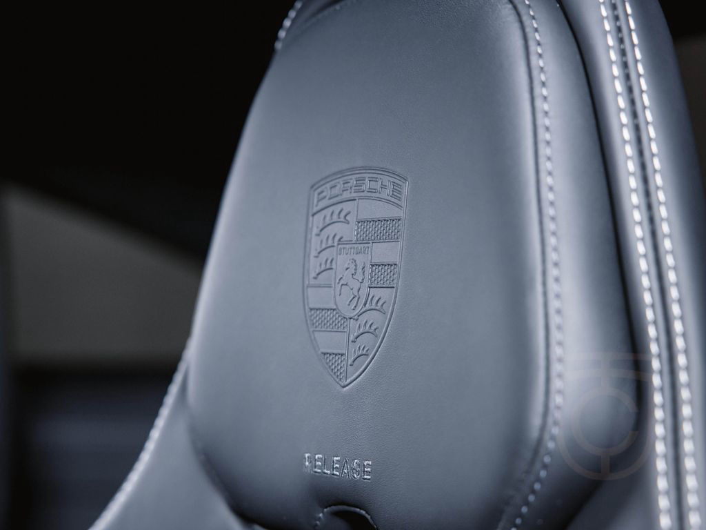 Porsche 911 GT3 mit Touring Paket Leichtbau Lift Chrono