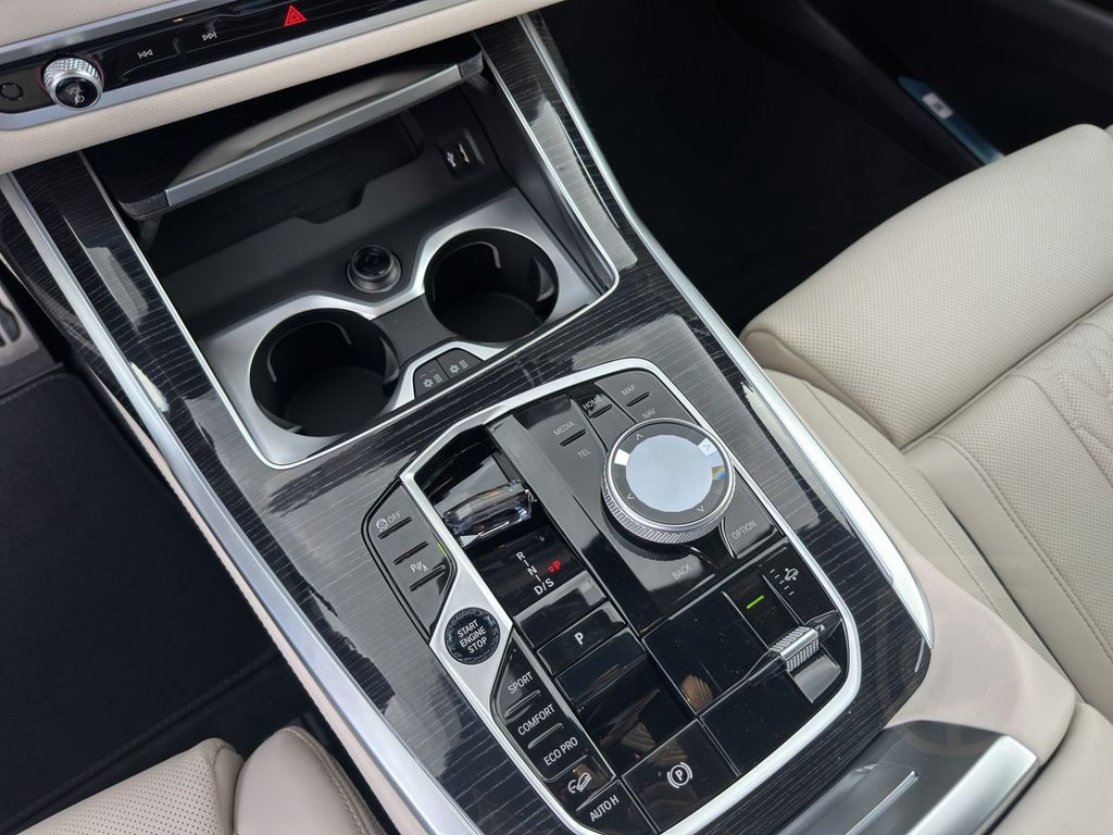 BMW X7 xDrive40d M Sportpaket Pro - UPE 129.400,00 €