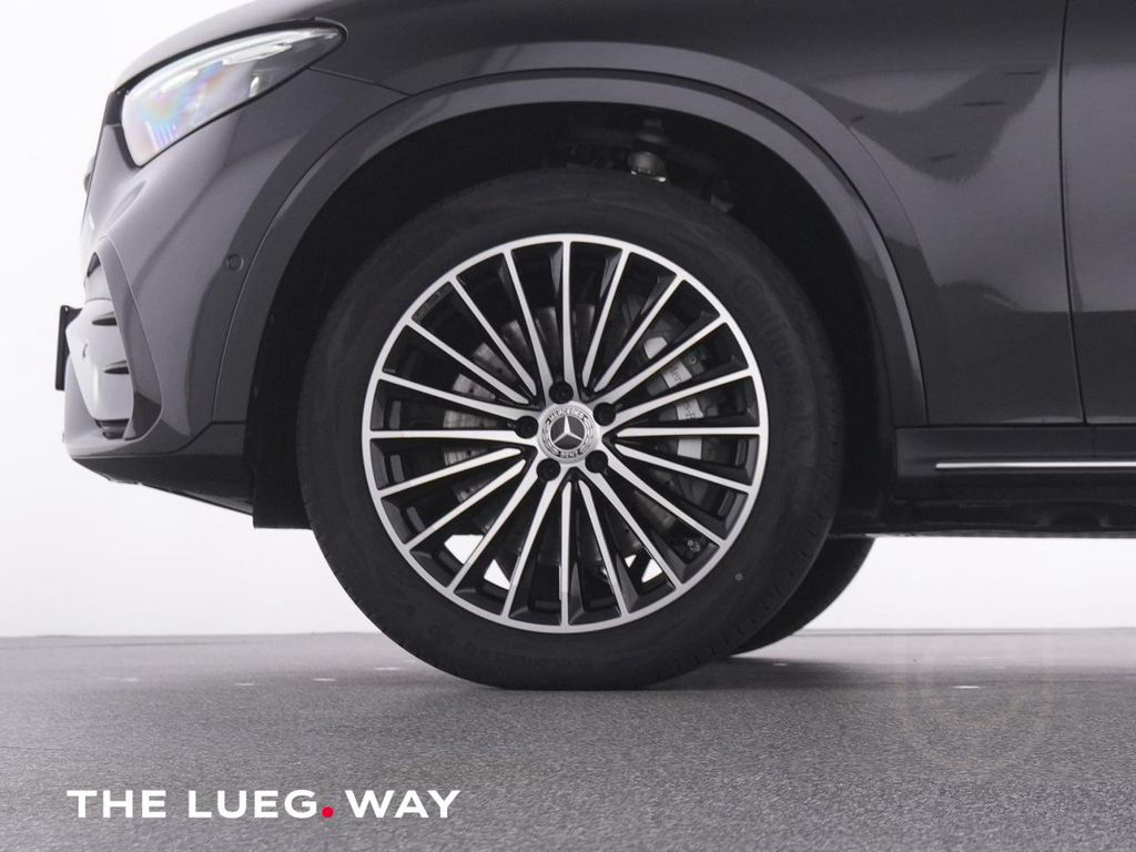 Mercedes-Benz GLC 300 e 4M AMG+MBUX+DLight+AHK+Mem+Keyl+20+360