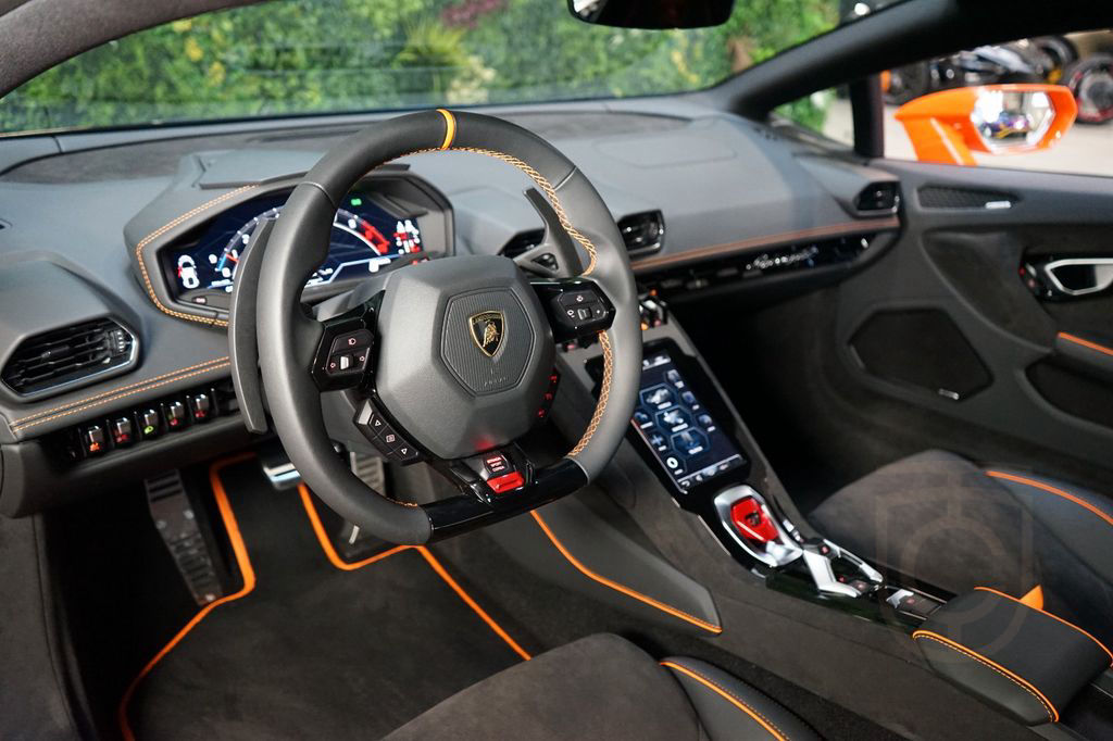 Lamborghini Huracán Tecnica*5.2L V10*RWD*LIFT*265.000€ NETTO