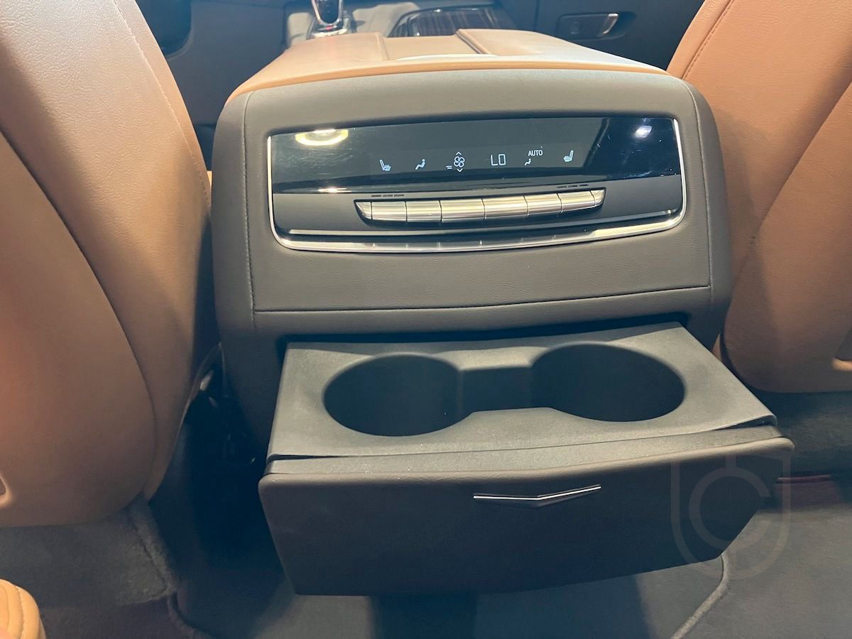 Cadillac Escalade 6,2L 6.2L V8 Luxury Edition panorama 7-sit