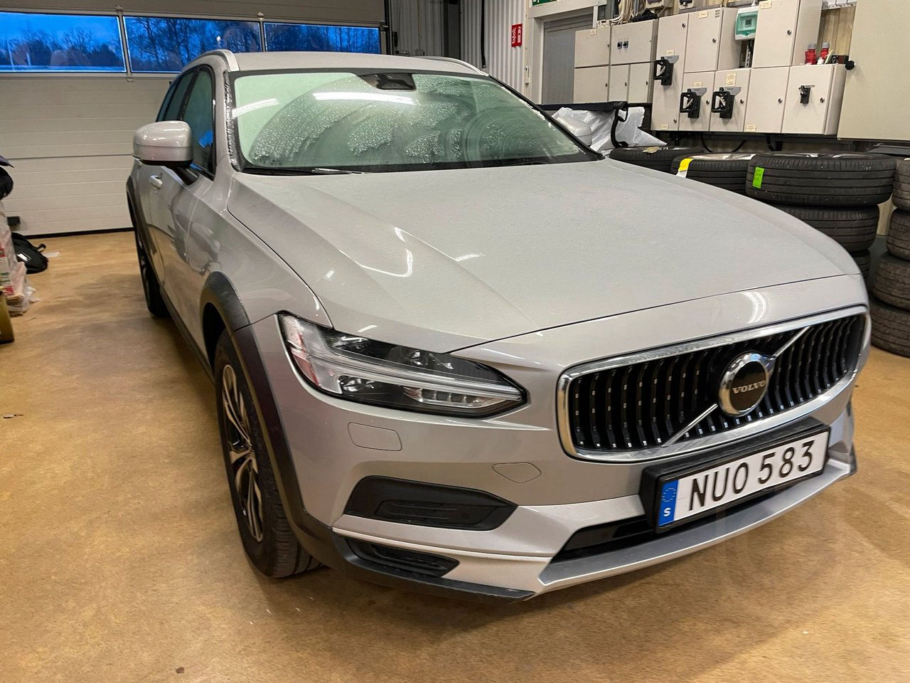 Volvo V90 Cross Country B