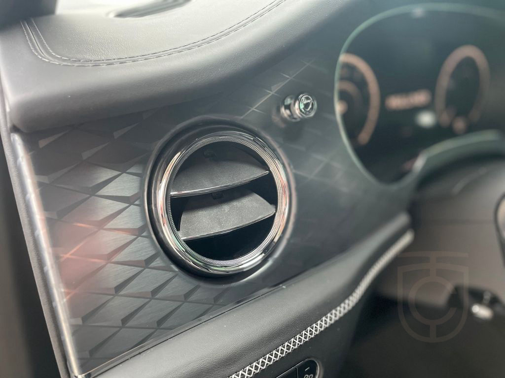Bentley Bentayga EWB 4.0 Mulliner - Naim/Pano