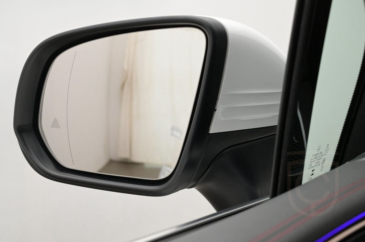 Mercedes-Benz EQE SUV 500 4MATIC AMG Pano Burmester HUD BSM