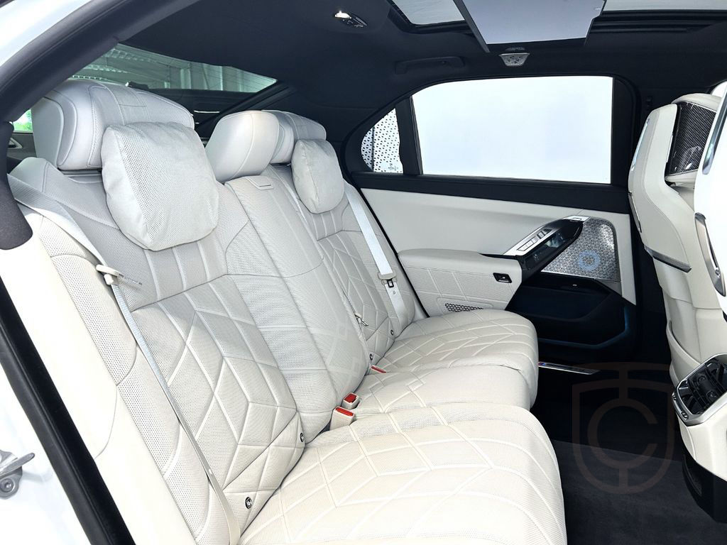 BMW M760 e xDrive °Full Option°