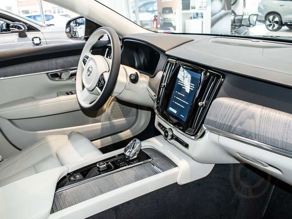 Volvo V90 Kombi B4 (Diesel) Mild-Hybrid Plus Bright