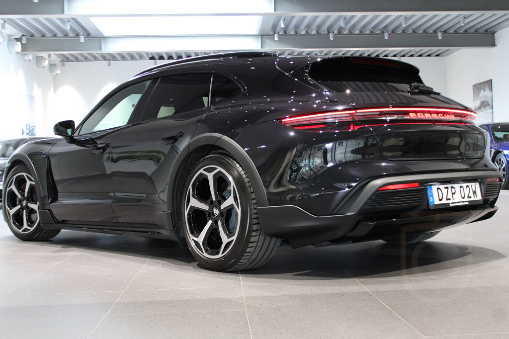 Porsche Taycan 4 Cross Turismo