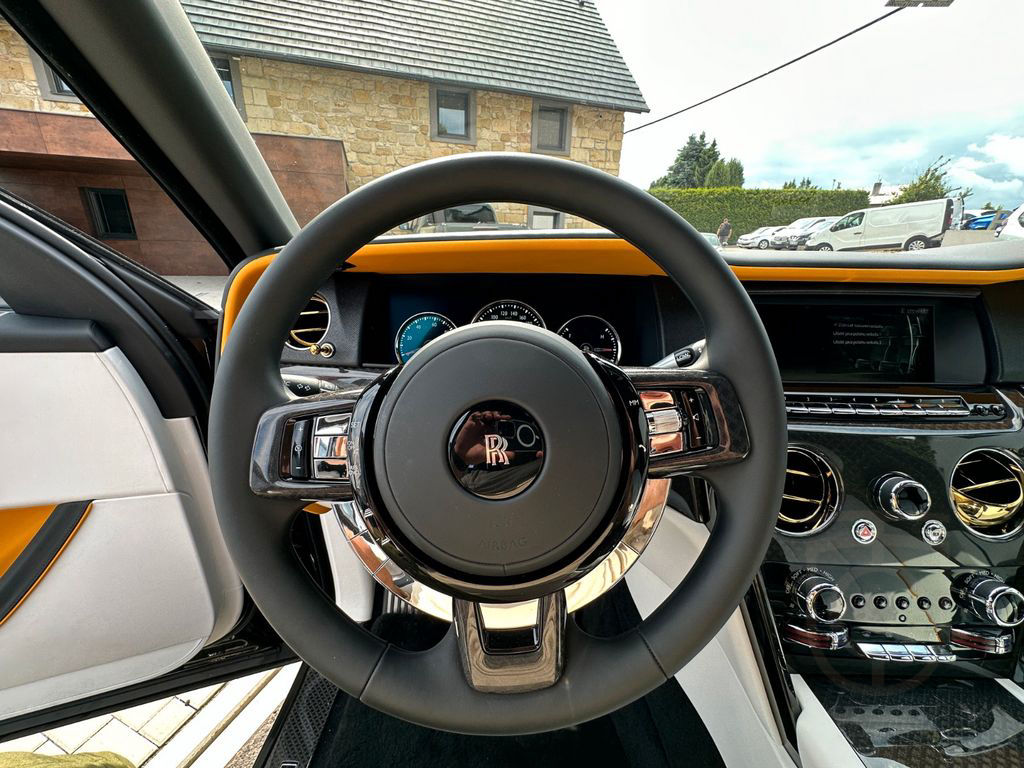 Rolls-Royce Cullinan Black Badge MEGA OPTIONS !!