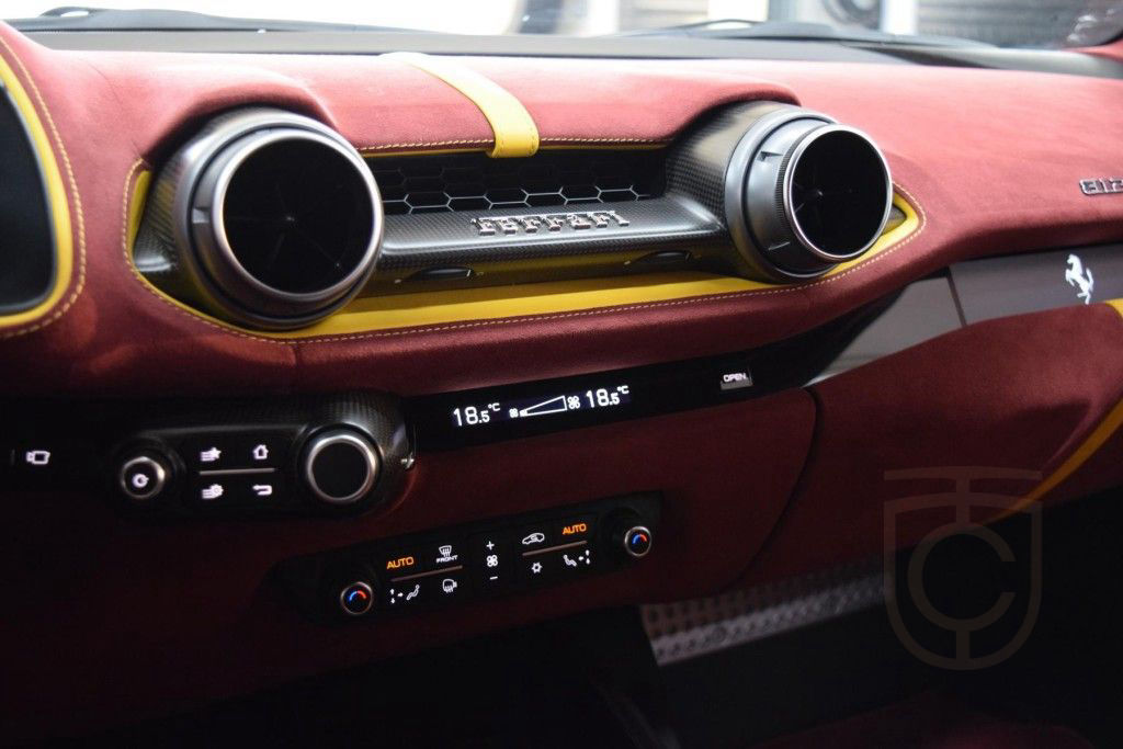 Ferrari 812 Competizione